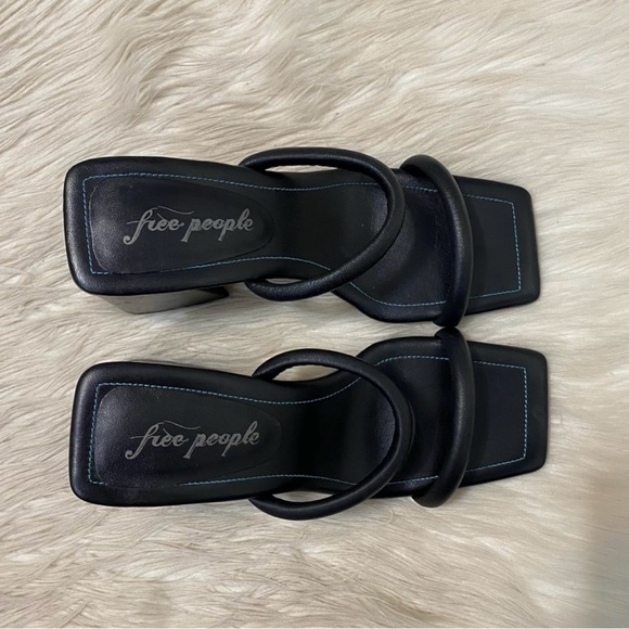 NWT Free People Black Strappy Block Heel Sandals gorgeous Sz 7.5 - Picture 5 of 13